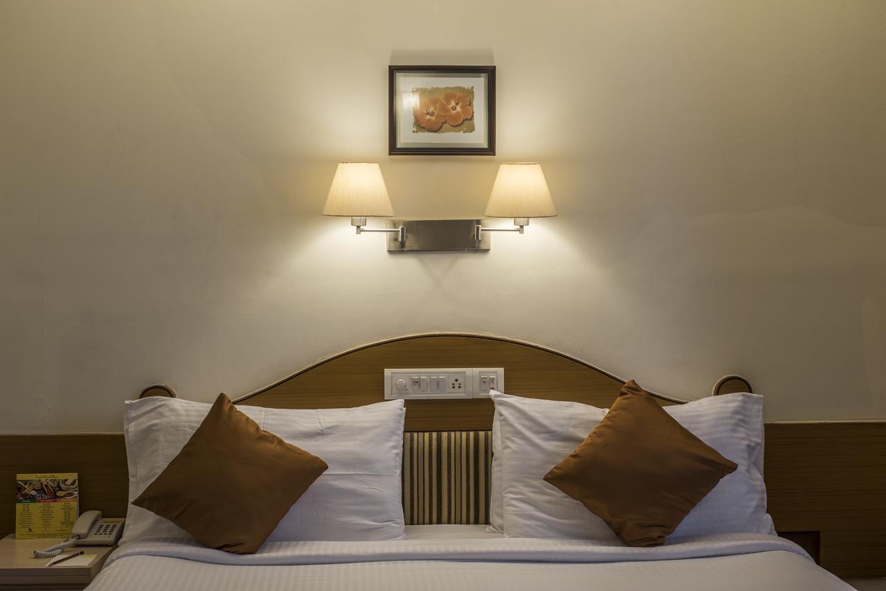 Hotel Park Central Koregaon Park بونة المظهر الخارجي الصورة