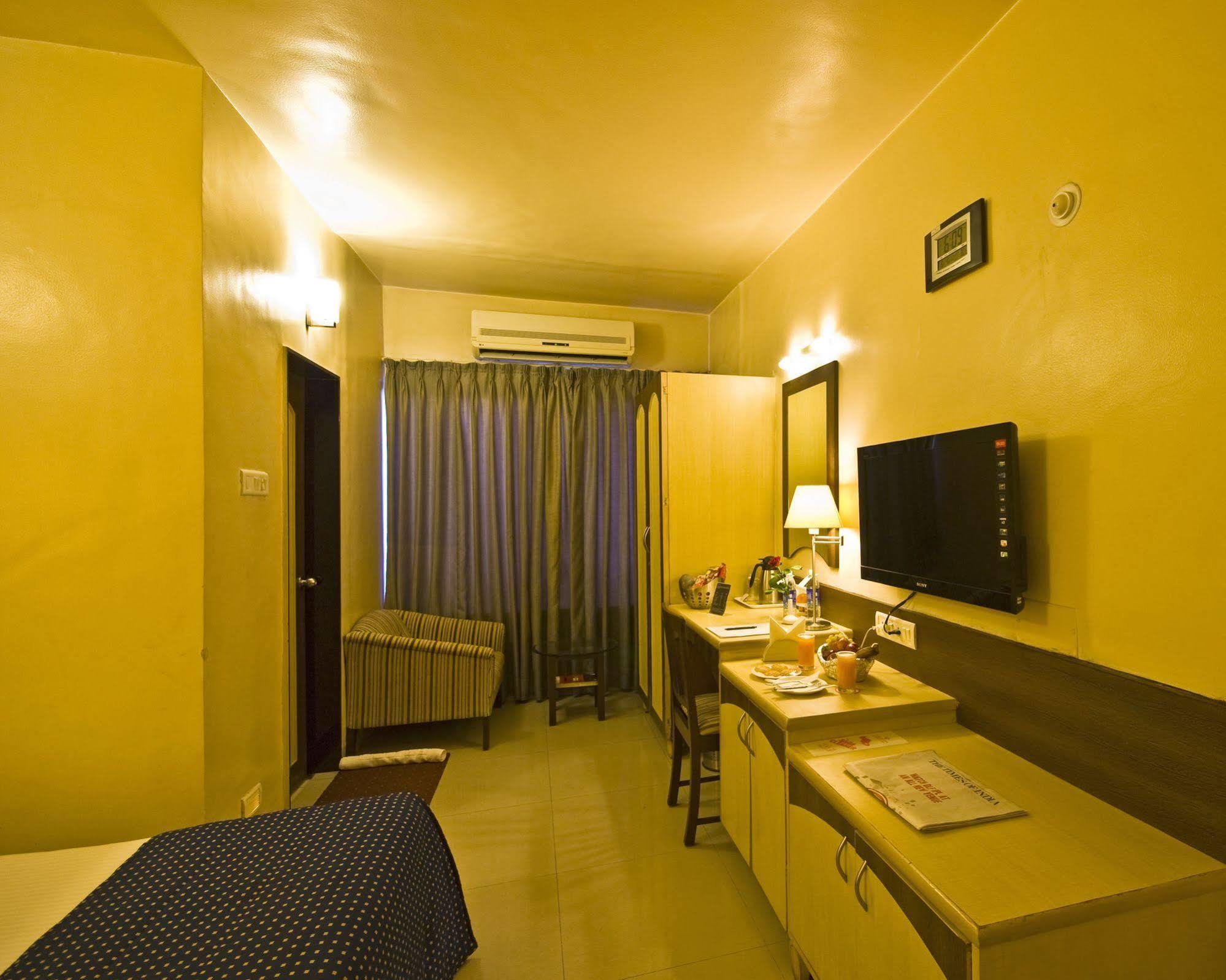 Hotel Park Central Koregaon Park بونة المظهر الخارجي الصورة