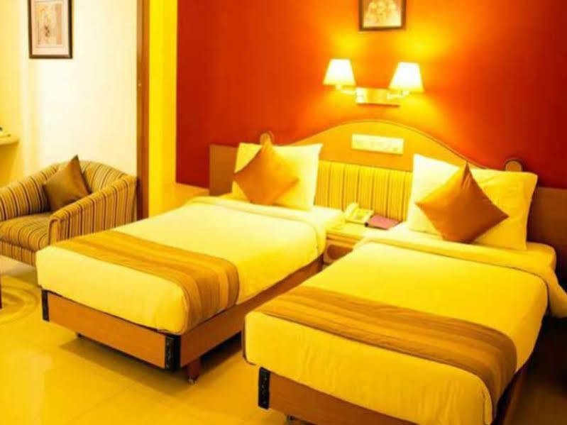 Hotel Park Central Koregaon Park بونة المظهر الخارجي الصورة