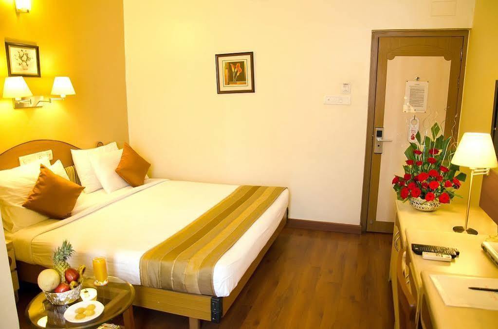 Hotel Park Central Koregaon Park بونة المظهر الخارجي الصورة
