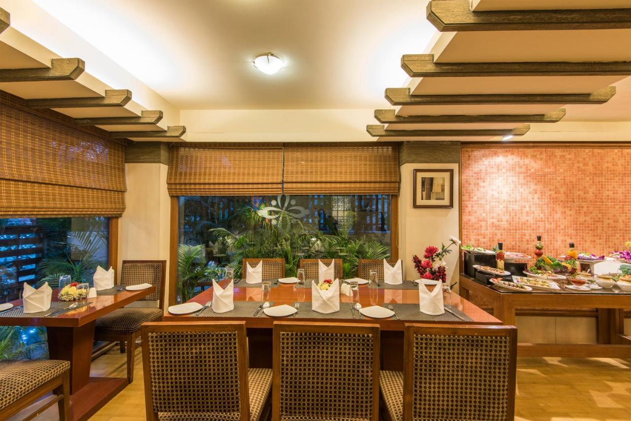 Hotel Park Central Koregaon Park بونة المظهر الخارجي الصورة