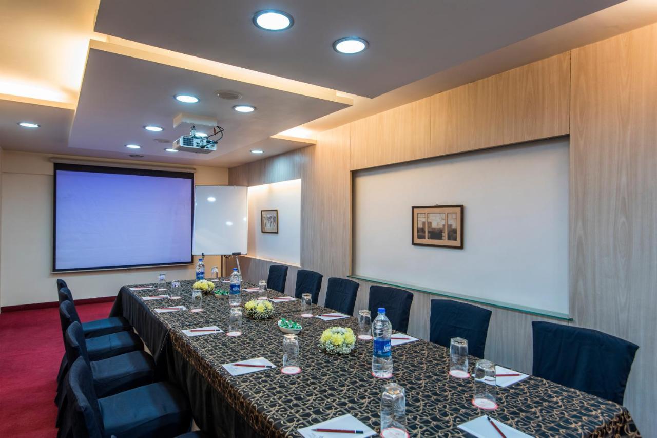 Hotel Park Central Koregaon Park بونة المظهر الخارجي الصورة